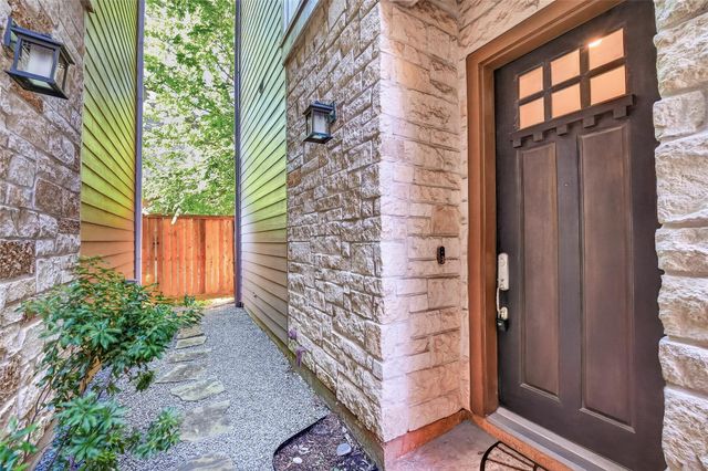 816 Yale Street C, Houston, TX 77007