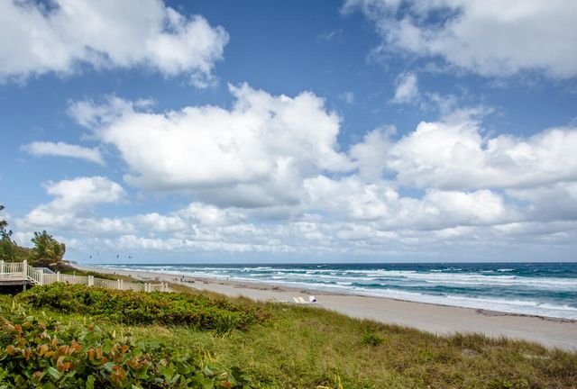 2001 N Ocean Boulevard 305, Boca Raton, FL 33431