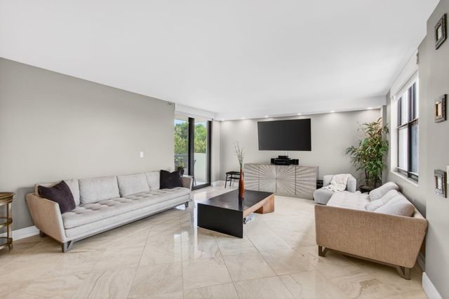 2001 N Ocean Boulevard 305, Boca Raton, FL 33431