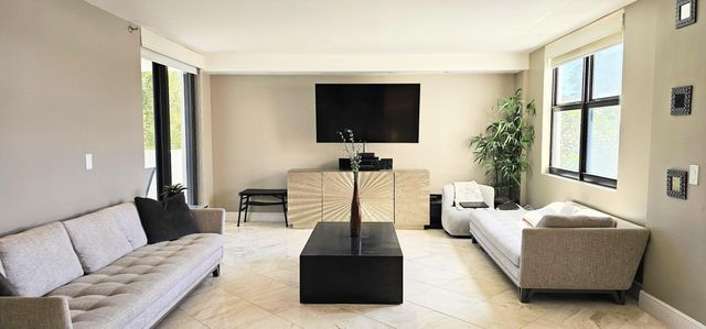 2001 N Ocean Boulevard 305, Boca Raton, FL 33431