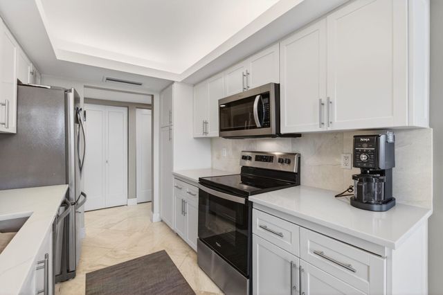 2001 N Ocean Boulevard 305, Boca Raton, FL 33431