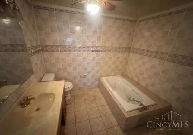 5204 Lillian Drive, Cincinnati, OH 45237