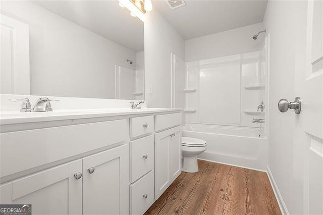 410 POINT PLACE Drive, Loganville, GA 30052