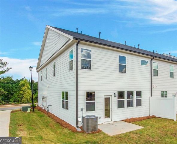 410 POINT PLACE Drive, Loganville, GA 30052