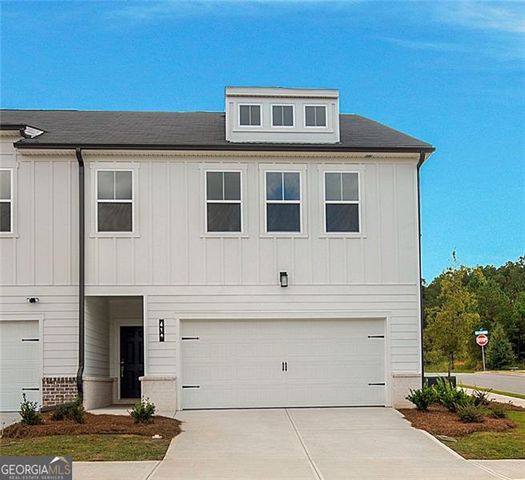 410 POINT PLACE Drive, Loganville, GA 30052