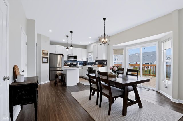 5521 Woods Pointe Drive, Mccordsville, IN 46055