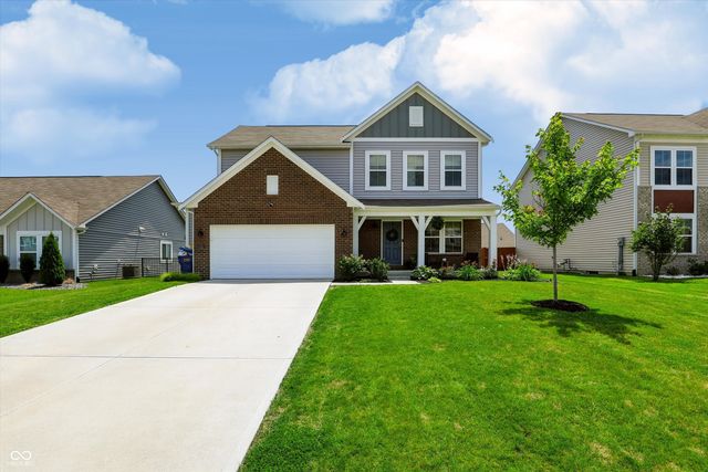 5521 Woods Pointe Drive, Mccordsville, IN 46055