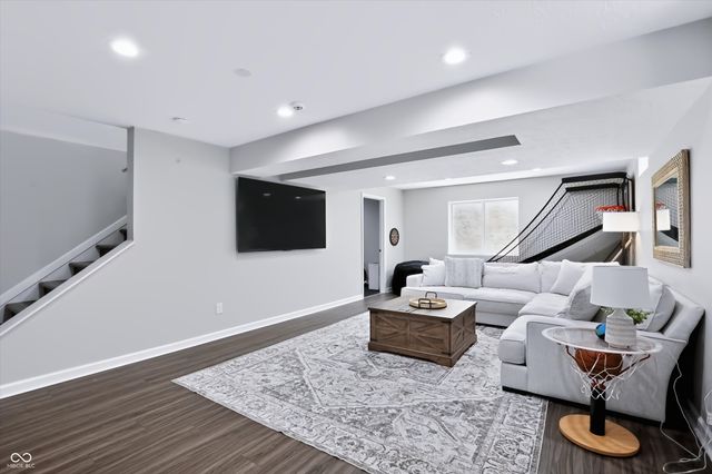 5521 Woods Pointe Drive, Mccordsville, IN 46055