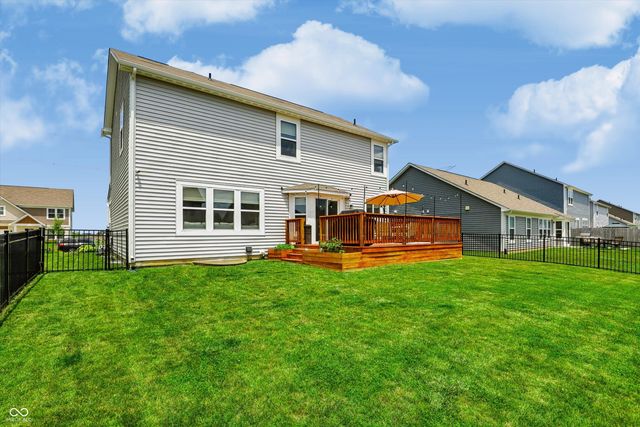 5521 Woods Pointe Drive, Mccordsville, IN 46055