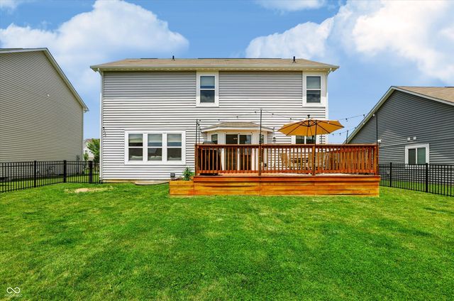 5521 Woods Pointe Drive, Mccordsville, IN 46055