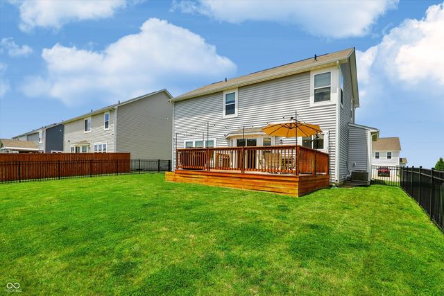 5521 Woods Pointe Drive, Mccordsville, IN 46055
