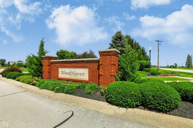 5521 Woods Pointe Drive, Mccordsville, IN 46055