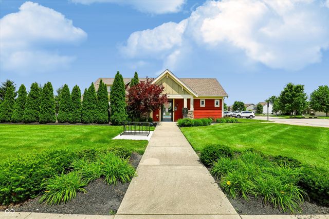5521 Woods Pointe Drive, Mccordsville, IN 46055