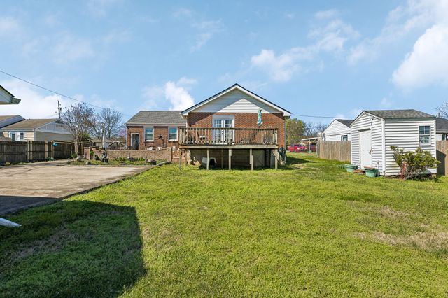 929 Lemont Dr, Nashville, TN 37216