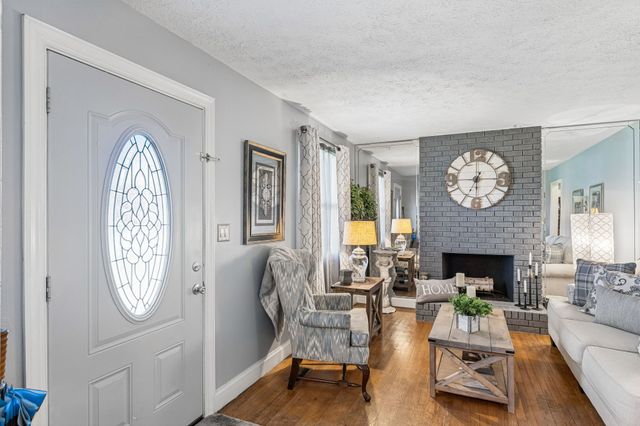 929 Lemont Dr, Nashville, TN 37216