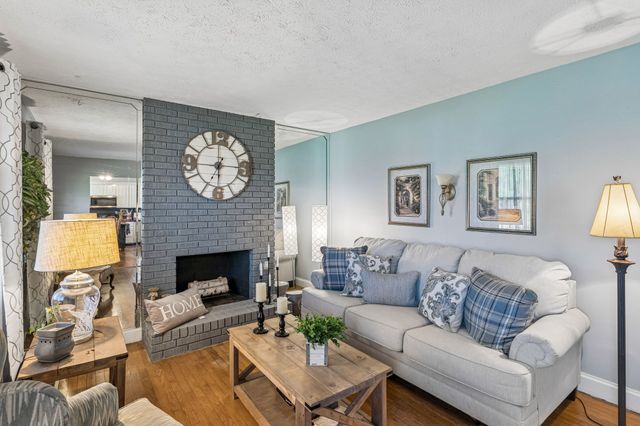 929 Lemont Dr, Nashville, TN 37216