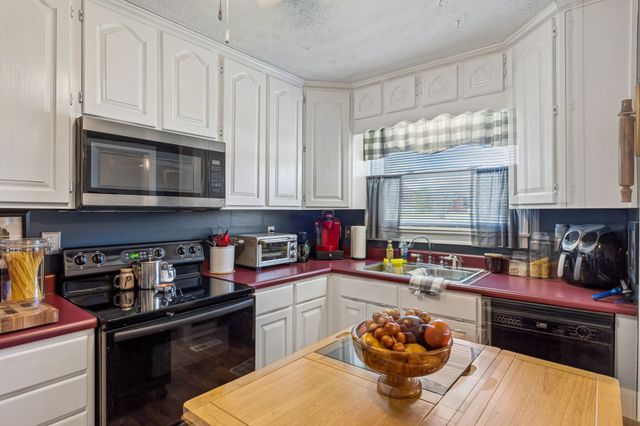 929 Lemont Dr, Nashville, TN 37216