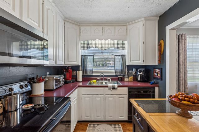 929 Lemont Dr, Nashville, TN 37216