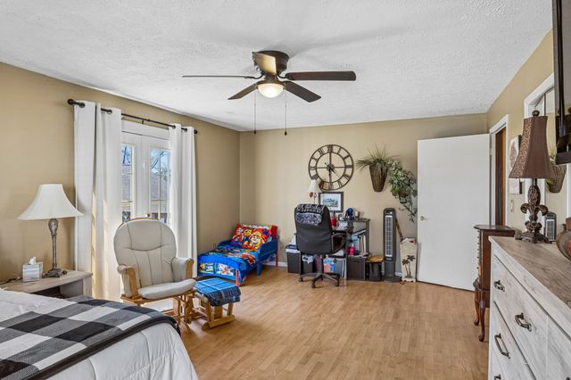 929 Lemont Dr, Nashville, TN 37216