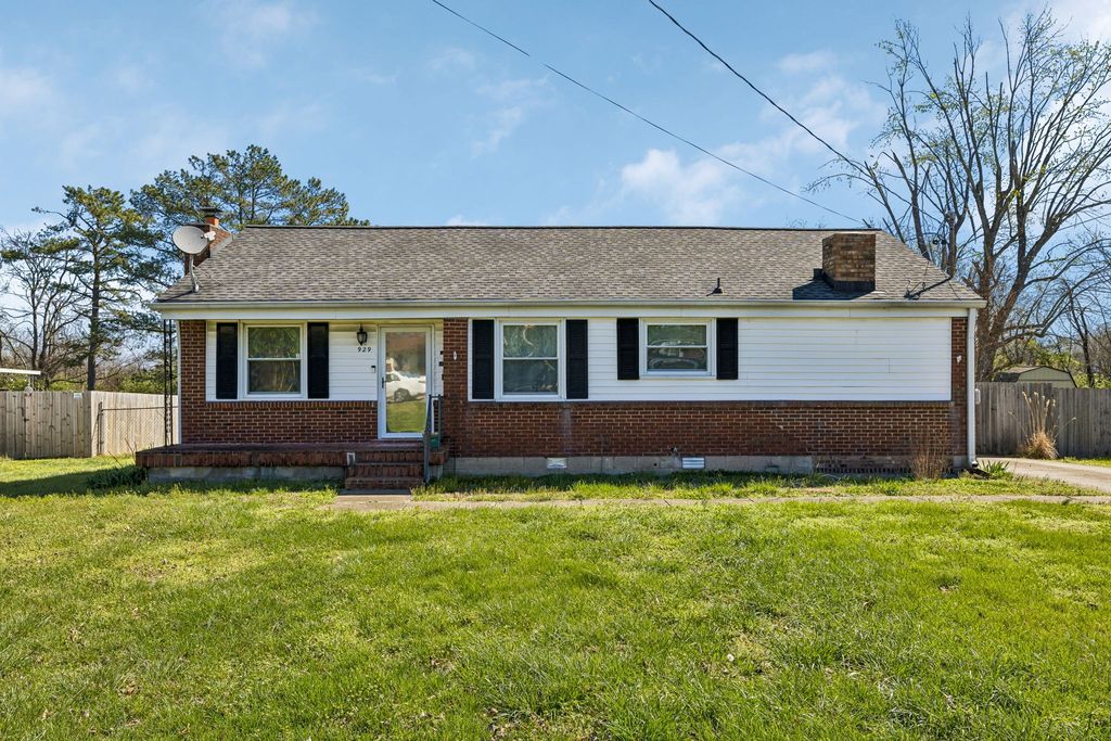 929 Lemont Dr, Nashville, TN 37216