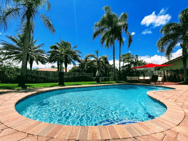 1701 NW 97th Terrace, Plantation, FL 33322
