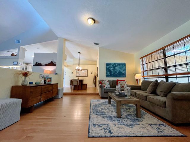 1701 NW 97th Terrace, Plantation, FL 33322