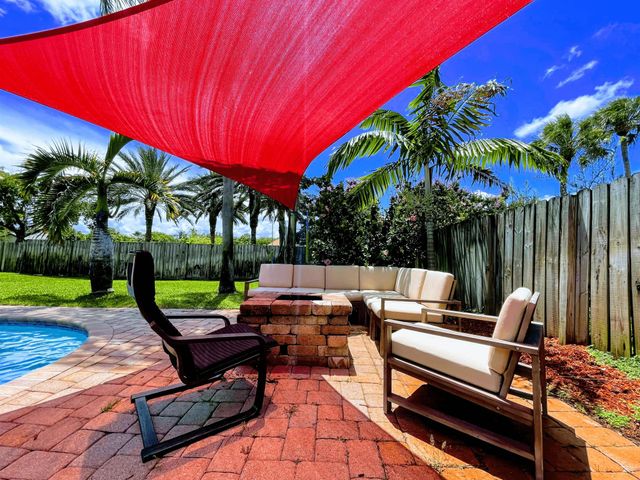 1701 NW 97th Terrace, Plantation, FL 33322