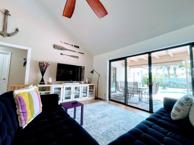 1701 NW 97th Terrace, Plantation, FL 33322