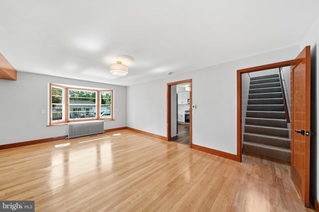 Image 18 of property listing at 118 CITY VIEW AVE, Westminster, MD 21157
