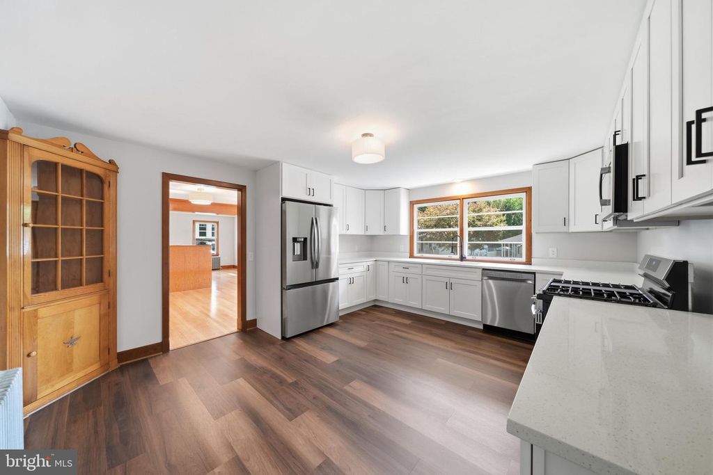 Image 19 of property listing at 118 CITY VIEW AVE, Westminster, MD 21157