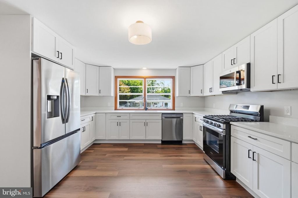Image 20 of property listing at 118 CITY VIEW AVE, Westminster, MD 21157