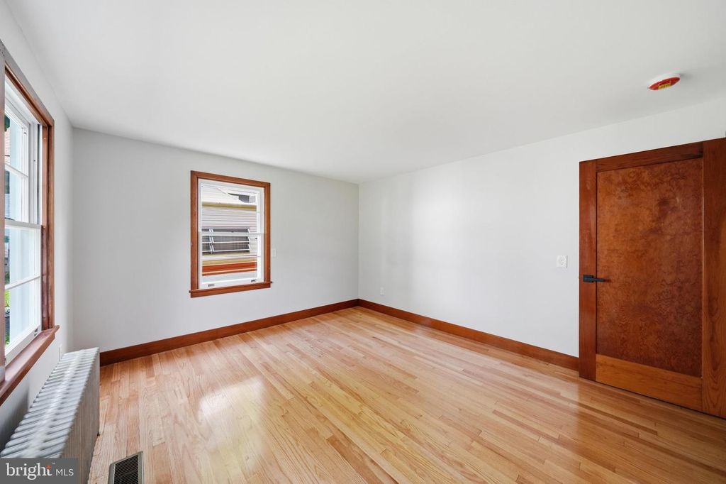Image 35 of property listing at 118 CITY VIEW AVE, Westminster, MD 21157