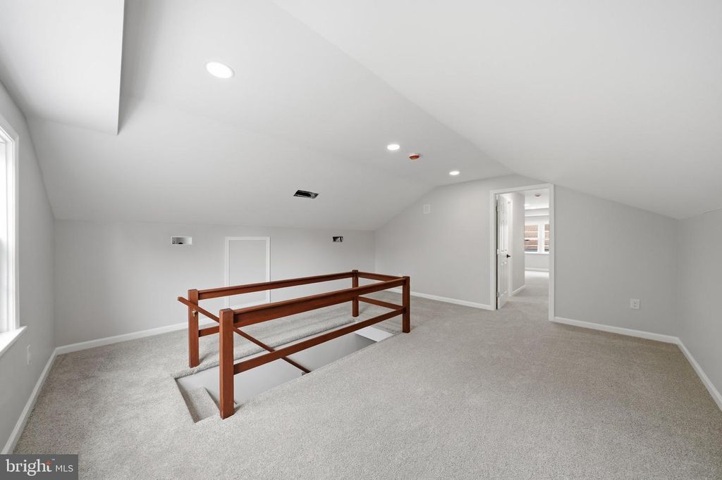 Image 37 of property listing at 118 CITY VIEW AVE, Westminster, MD 21157