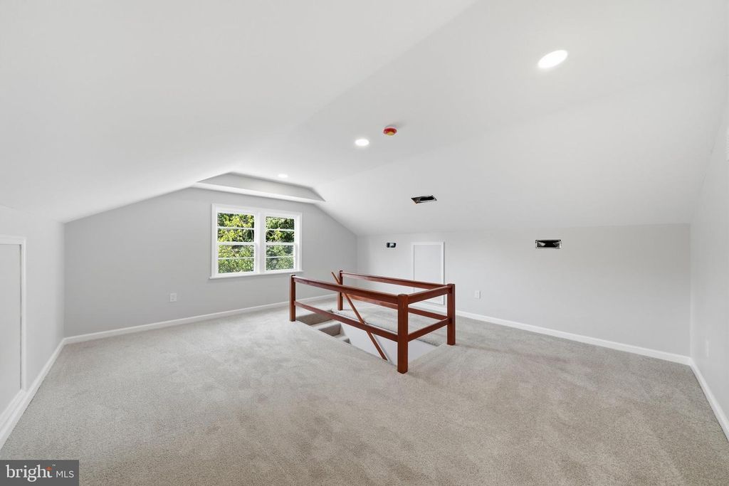 Image 38 of property listing at 118 CITY VIEW AVE, Westminster, MD 21157