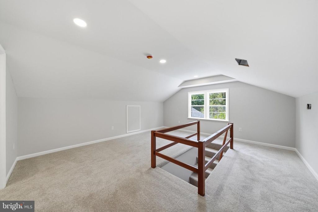 Image 39 of property listing at 118 CITY VIEW AVE, Westminster, MD 21157