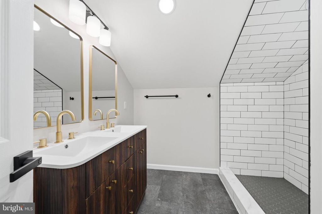 Image 44 of property listing at 118 CITY VIEW AVE, Westminster, MD 21157