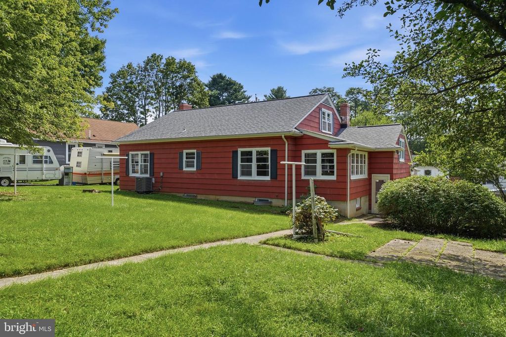 Image 50 of property listing at 118 CITY VIEW AVE, Westminster, MD 21157