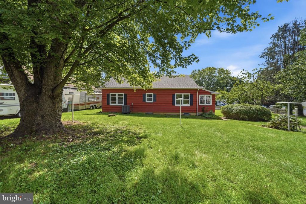 Image 52 of property listing at 118 CITY VIEW AVE, Westminster, MD 21157