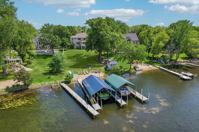 1496 Bluebill Bay Road, Burnsville, MN 55306