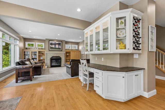 1496 Bluebill Bay Road, Burnsville, MN 55306