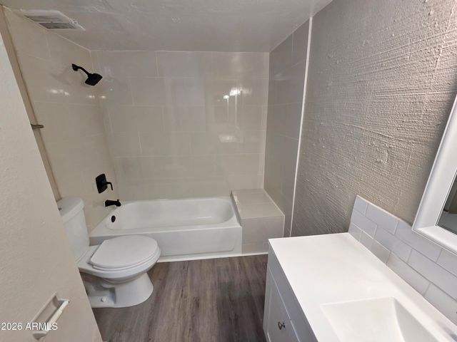 3416 N 44TH Street 18, Phoenix, AZ 85018
