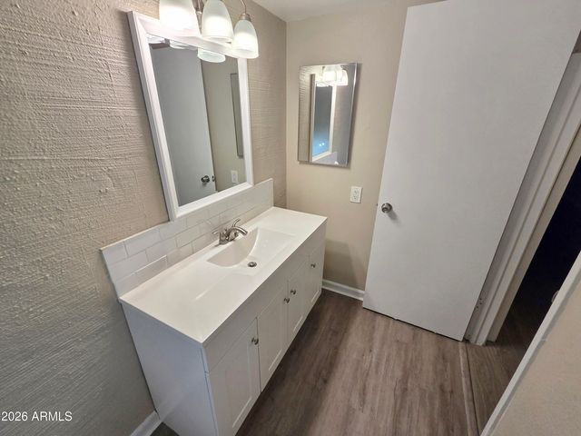 3416 N 44TH Street 18, Phoenix, AZ 85018