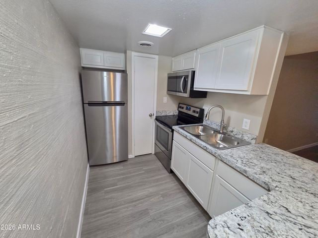 3416 N 44TH Street 18, Phoenix, AZ 85018
