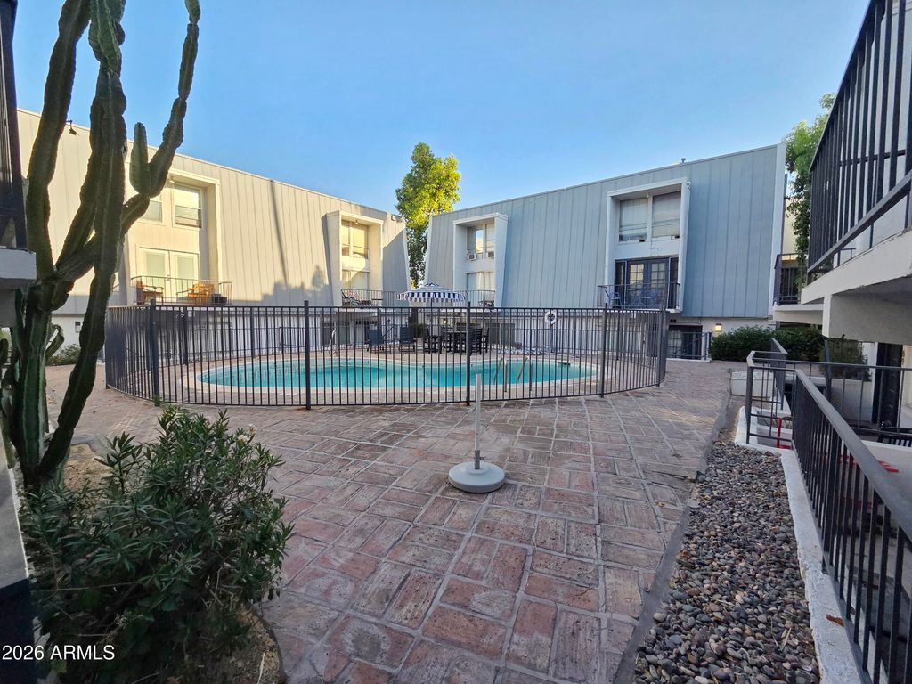 3416 N 44TH Street 18, Phoenix, AZ 85018 — photo 2