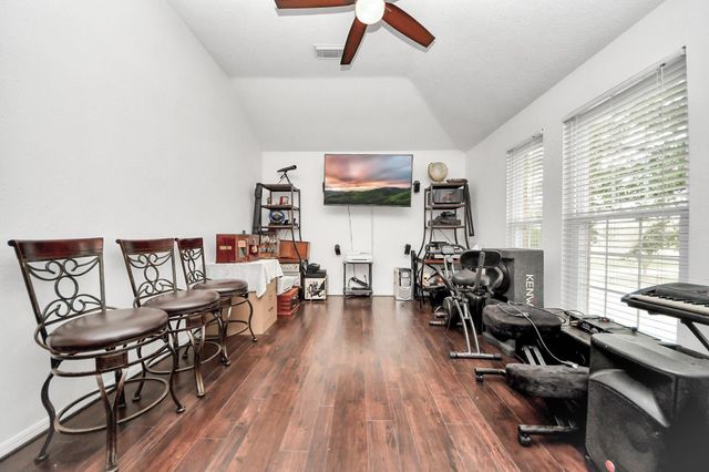 3927 Village Well Drive, Humble, TX 77396