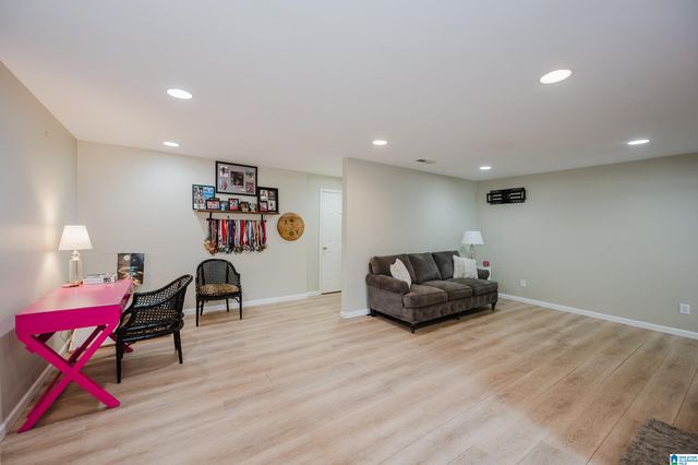 7000 SHADY OAKS LANE, Trussville, AL 35173