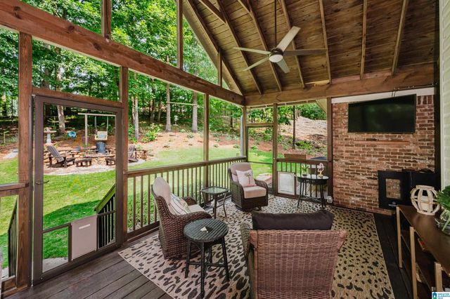 7000 SHADY OAKS LANE, Trussville, AL 35173