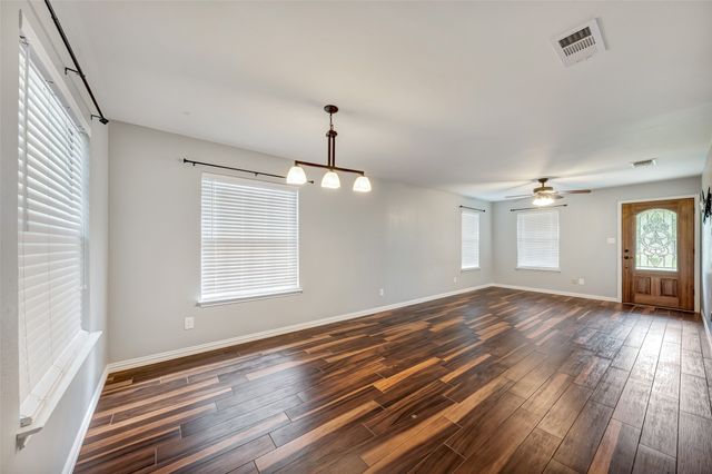 408 N Walnut Street, Roanoke, TX 76262