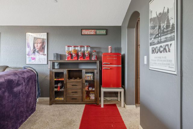 6428 W Oriole Avenue, Visalia, CA 93291