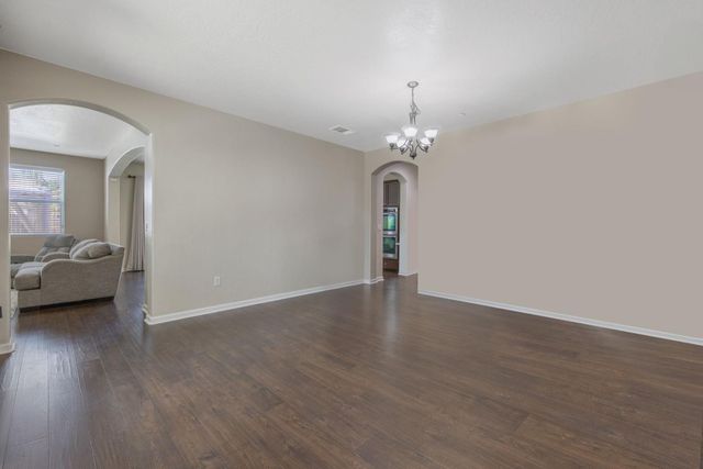 6428 W Oriole Avenue, Visalia, CA 93291